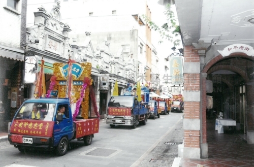 百吉聚賢慈惠堂遶境景象主題的圖片縮圖第1張