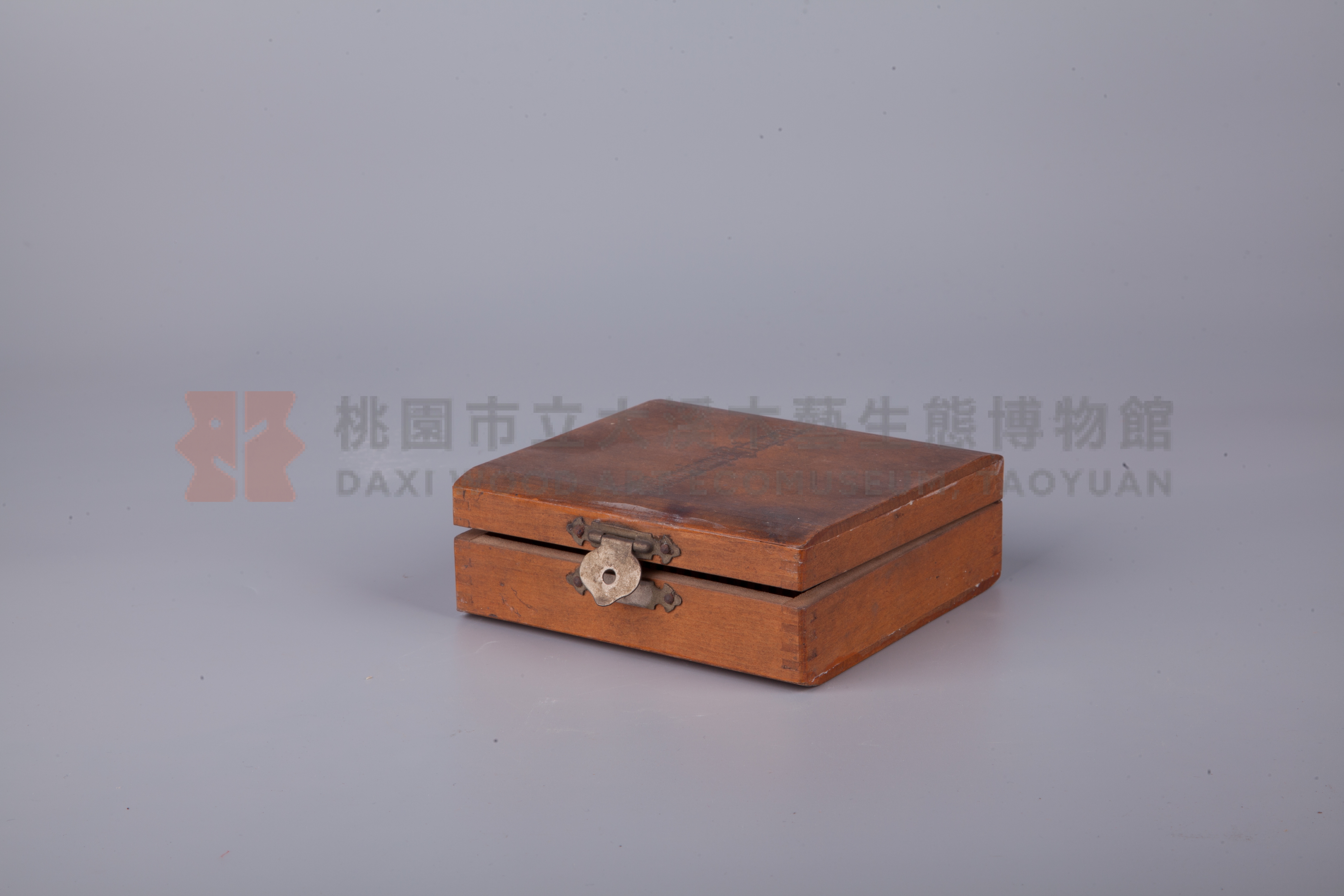 Mikroskope Präparot 玻片木盒主題的圖片縮圖第2張
